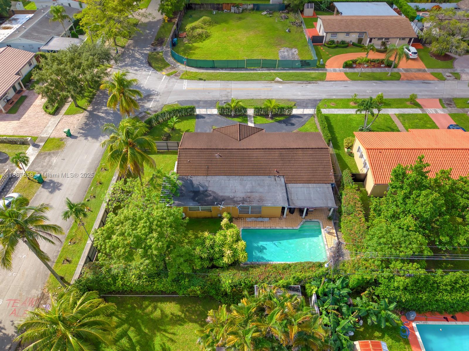 CORAL GARDENS - Residential