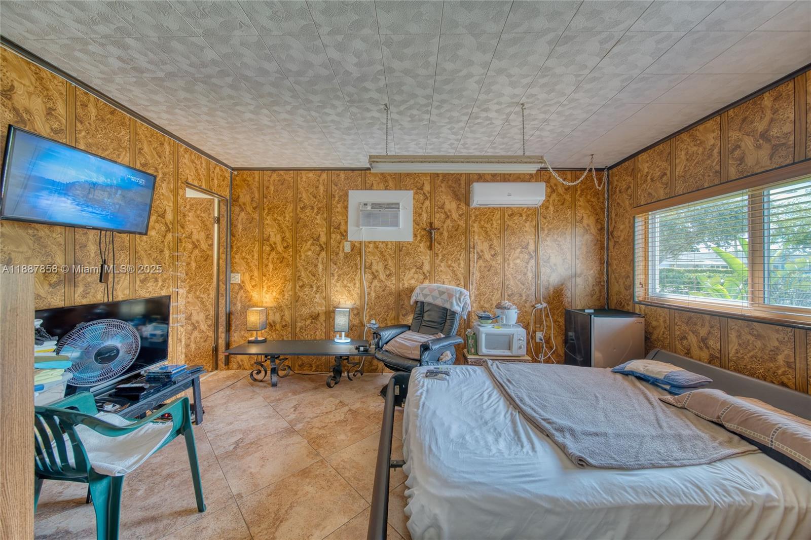 CORAL GARDENS - Residential