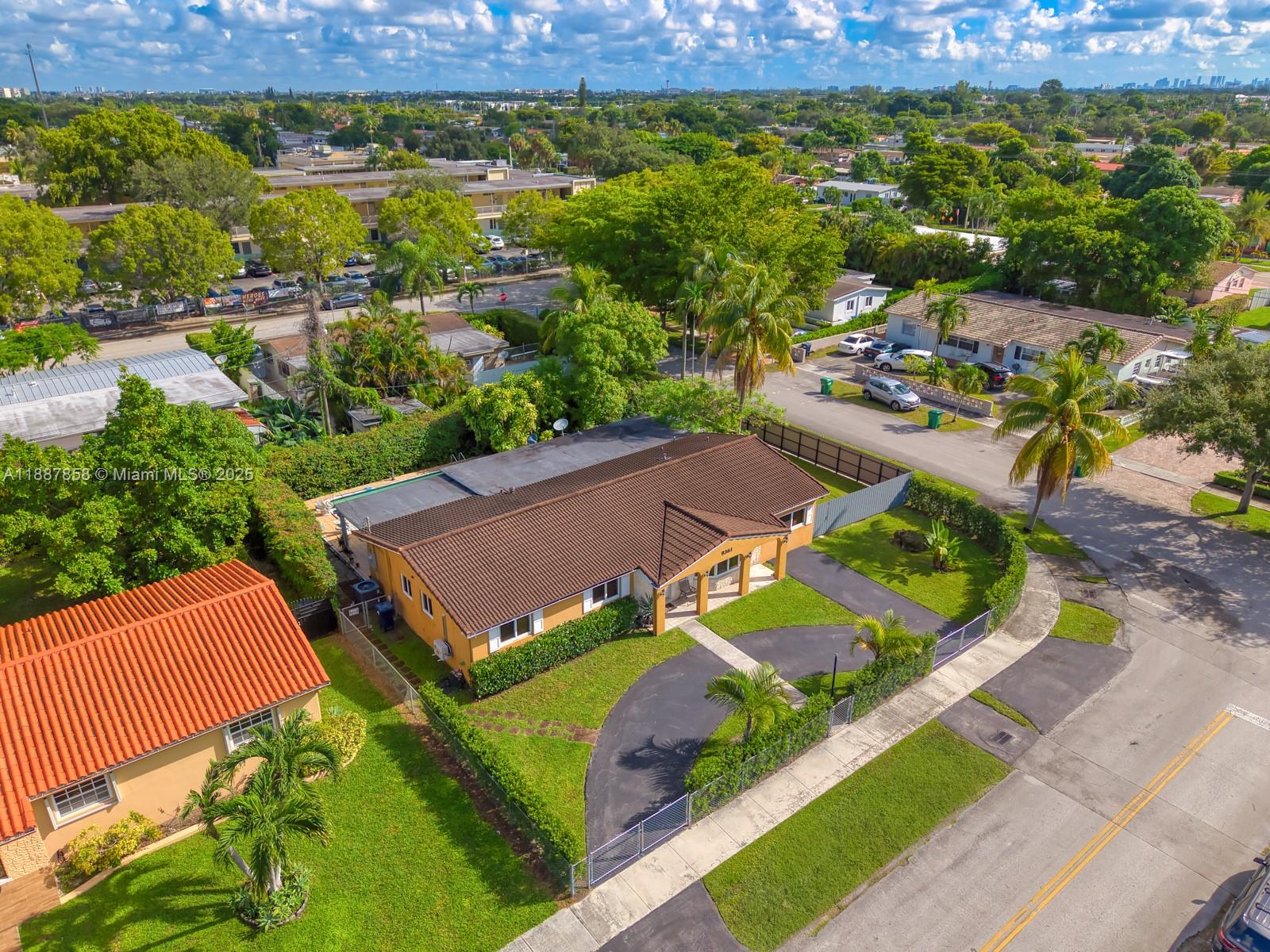 CORAL GARDENS - Residential