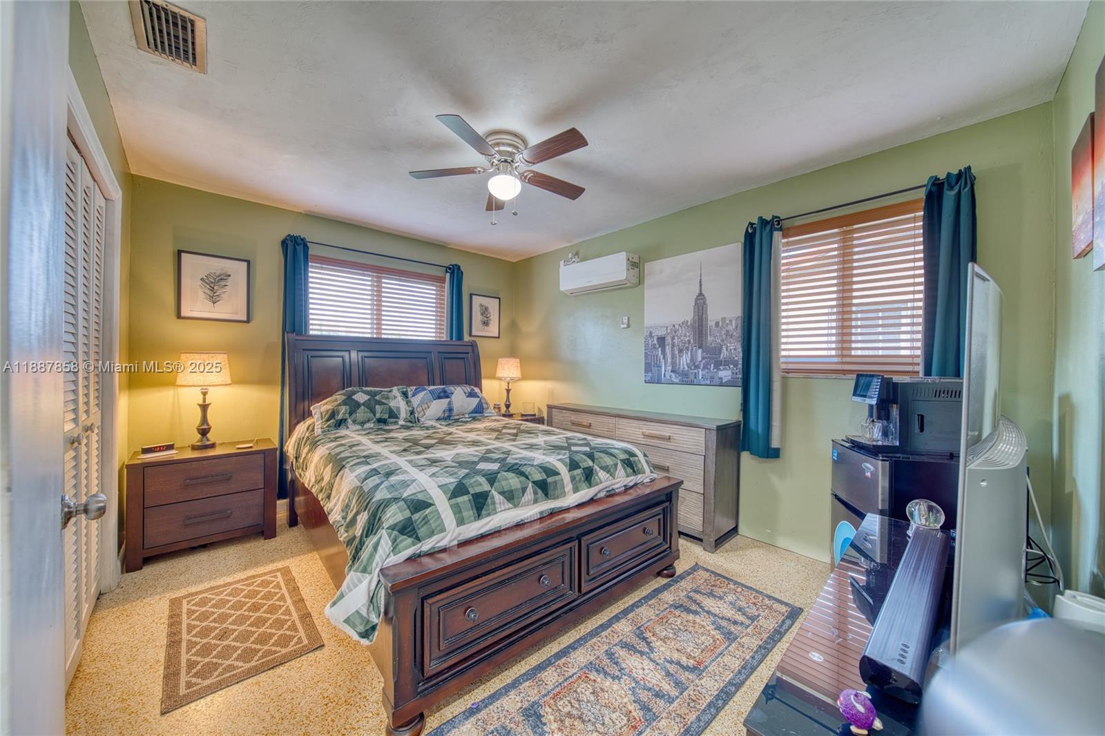 CORAL GARDENS - Residential