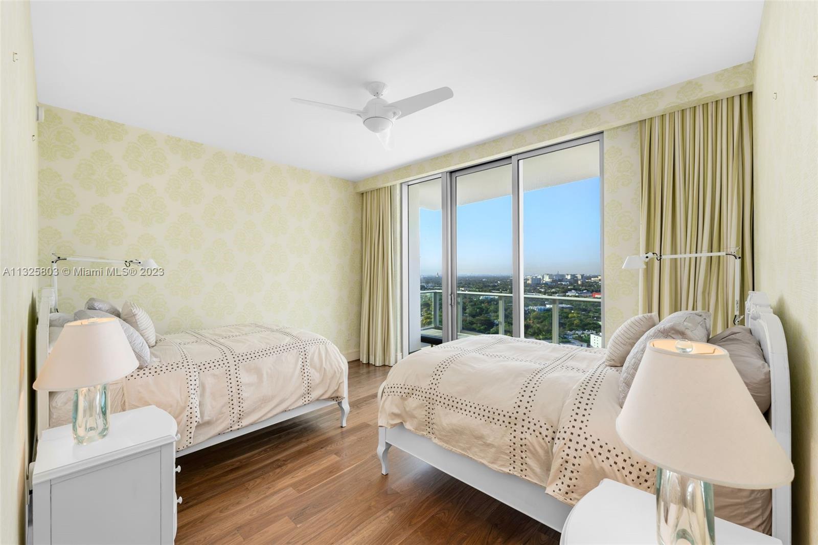 GROVENOR HOUSE CONDO - Residential