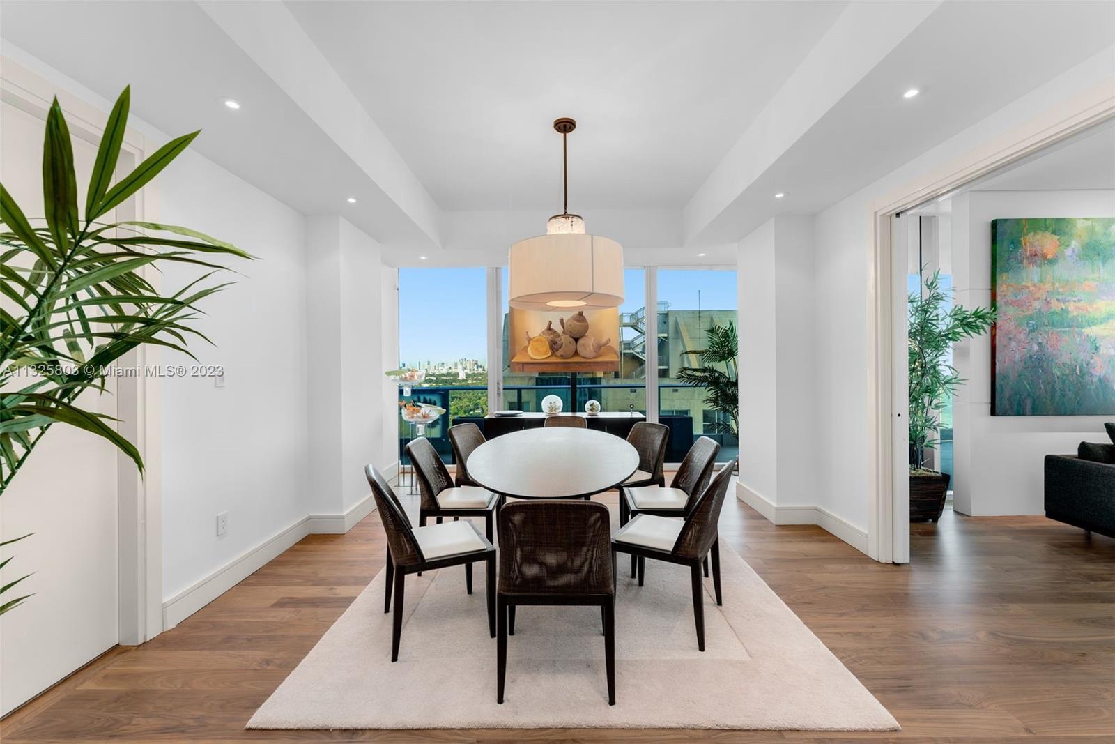 GROVENOR HOUSE CONDO - Residential