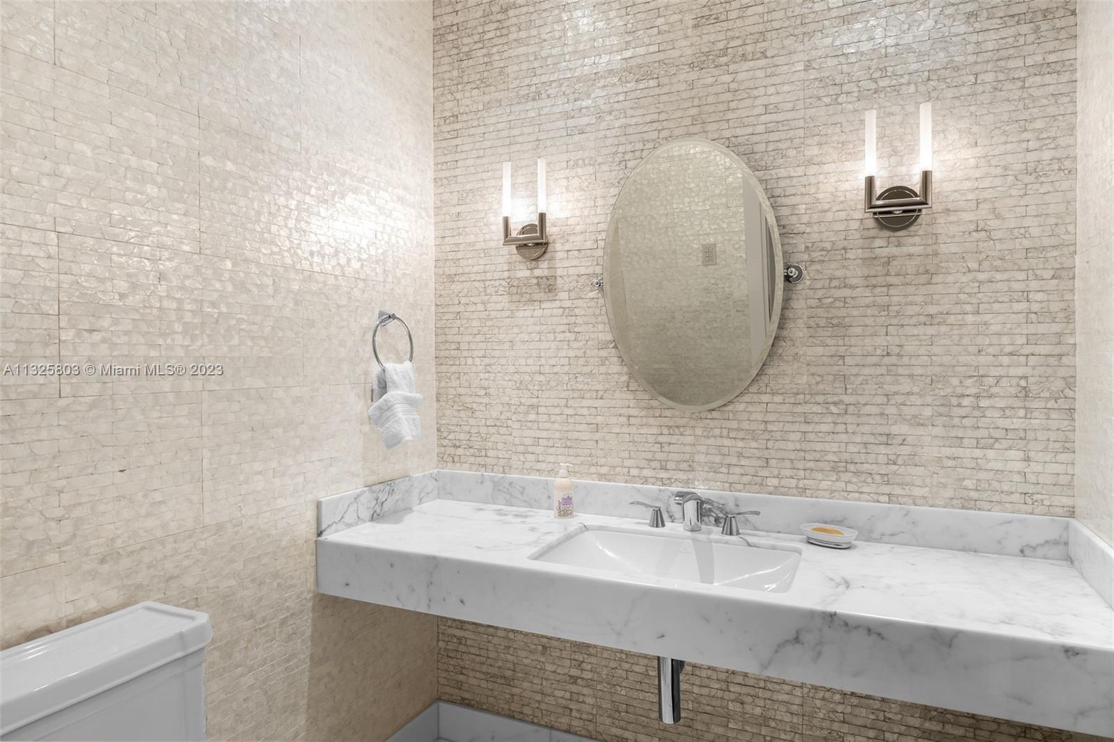 GROVENOR HOUSE CONDO - Residential