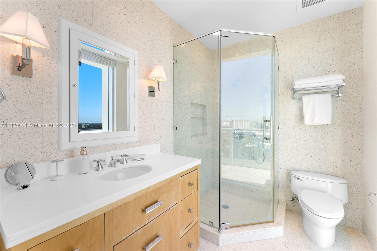 GROVENOR HOUSE CONDO - Residential