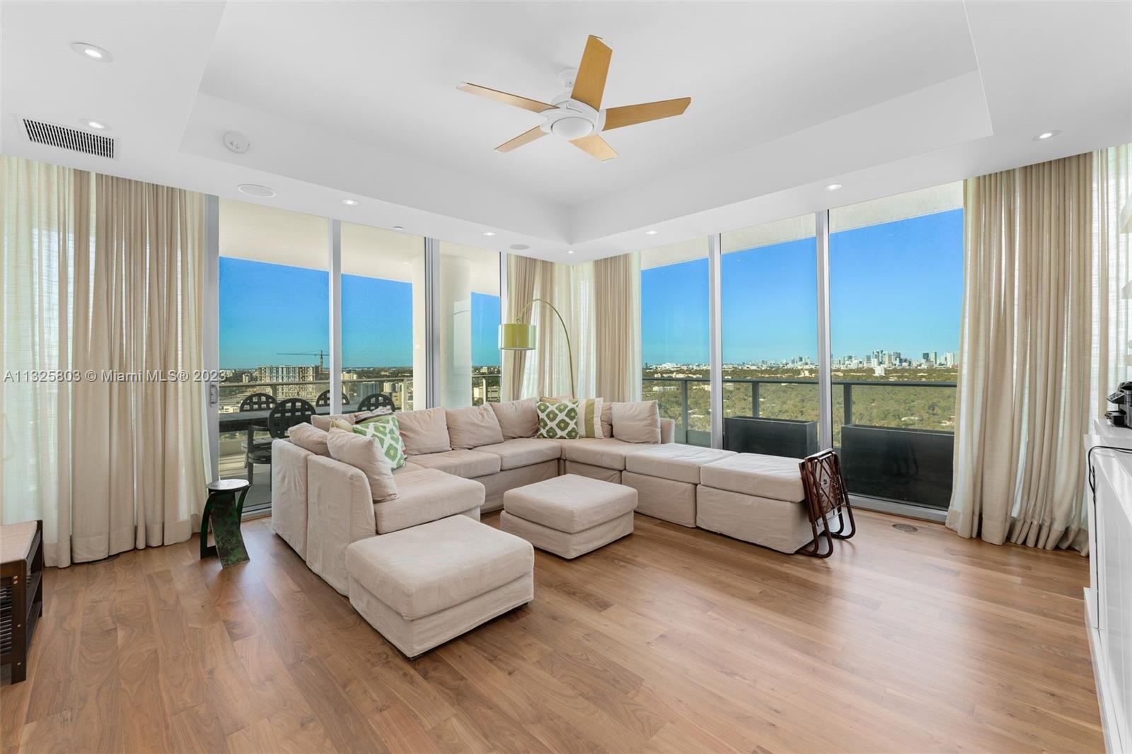 GROVENOR HOUSE CONDO - Residential