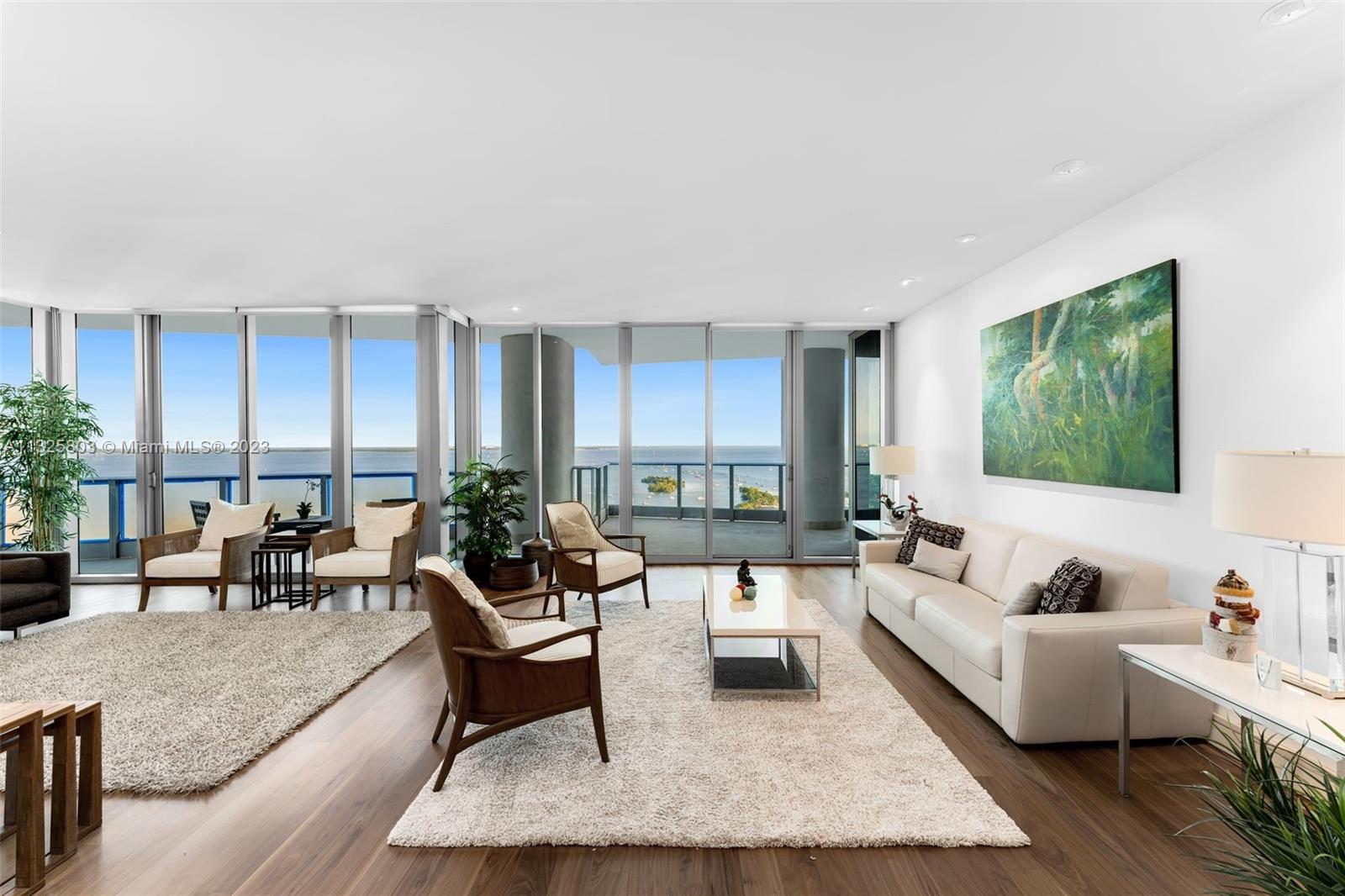 GROVENOR HOUSE CONDO - Residential