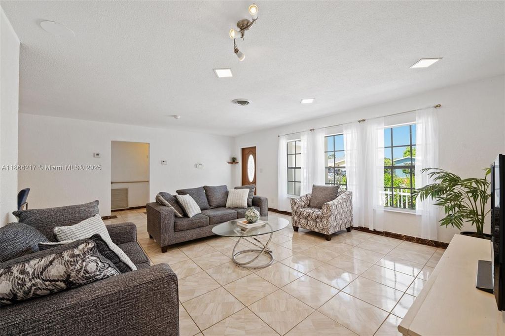 Photo of 791 SW 49th Ter, Margate, FL 33068 (MLS # A11866217)