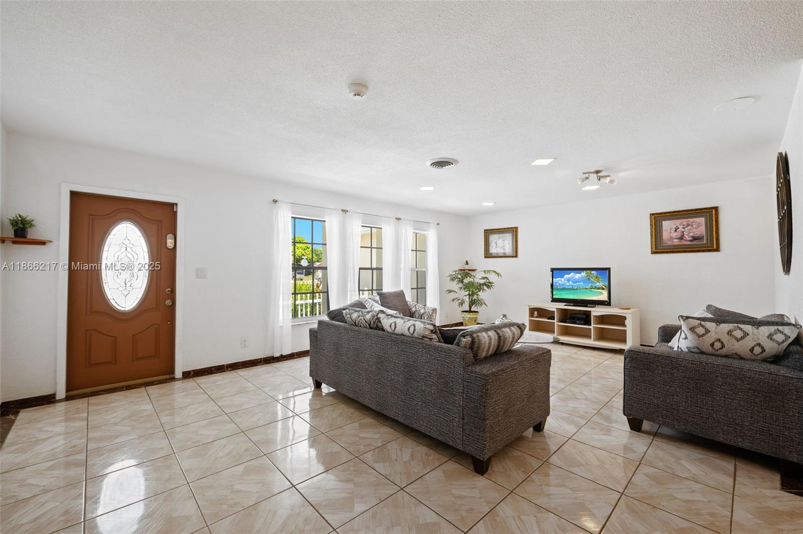791 SW 49th Ter