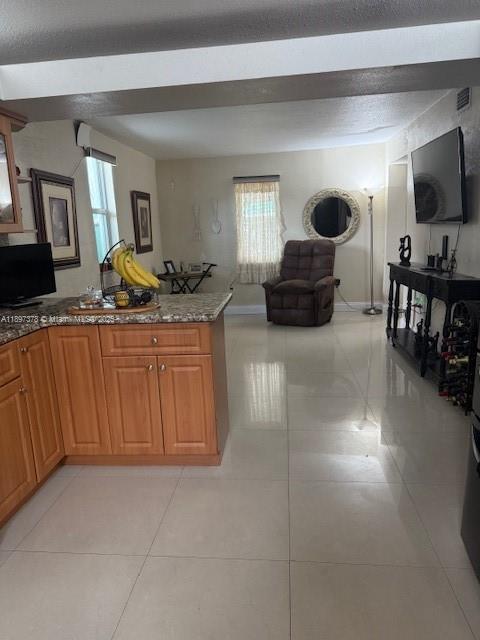 View photos, virtual tours, details... 961 E 10th Pl