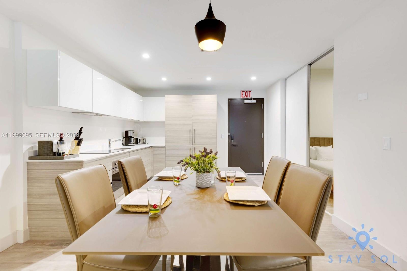 COSTA HOLLYWOOD CONDO - Residential