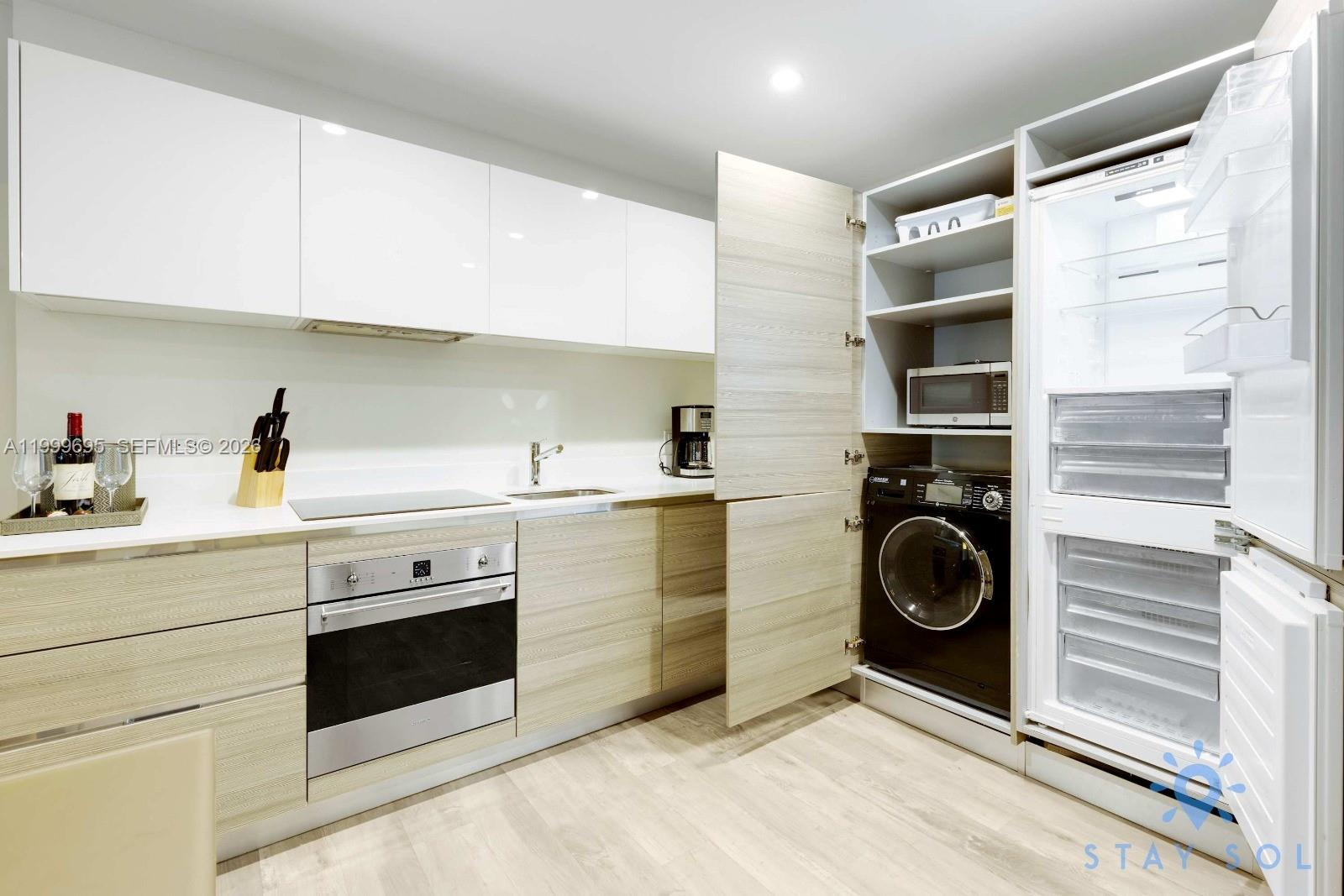 COSTA HOLLYWOOD CONDO - Residential