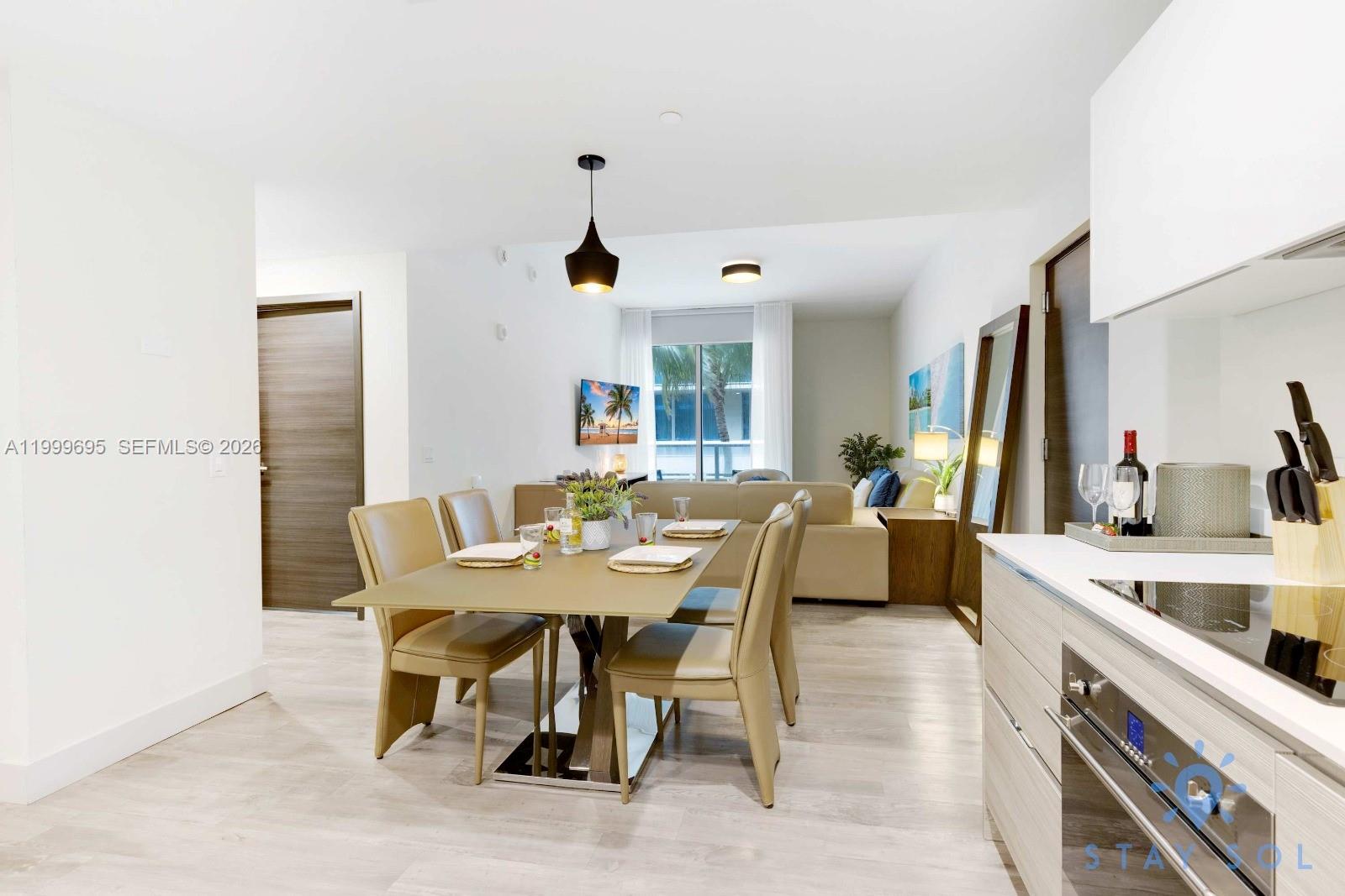 COSTA HOLLYWOOD CONDO - Residential