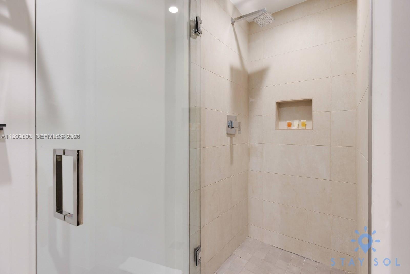 COSTA HOLLYWOOD CONDO - Residential