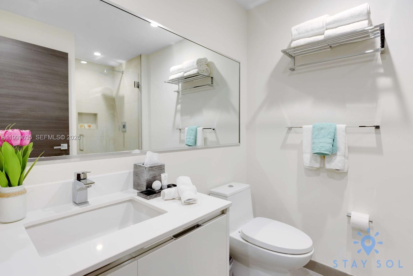 COSTA HOLLYWOOD CONDO - Residential