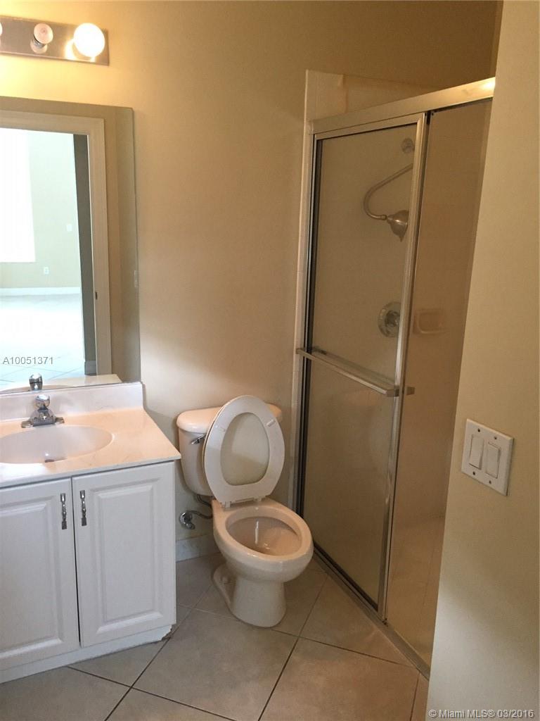 Sunset Lakes Two 166-24 B - Residential Lease