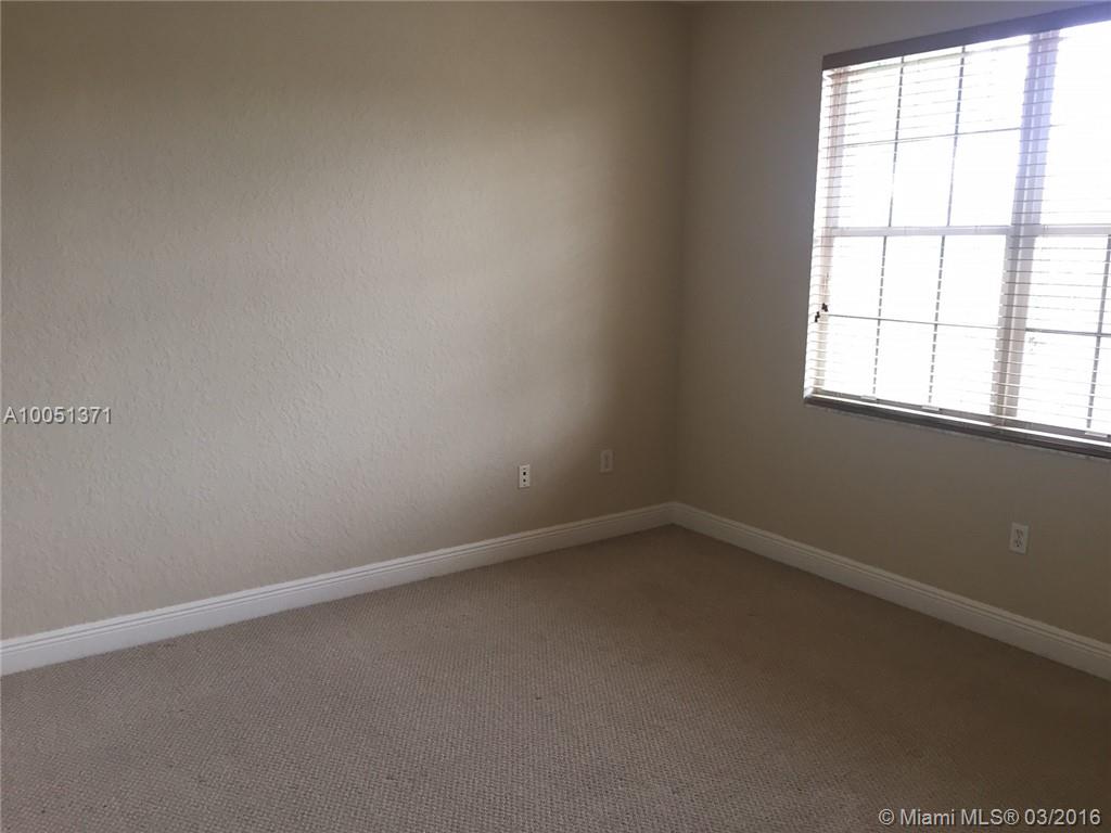 Sunset Lakes Two 166-24 B - Residential Lease