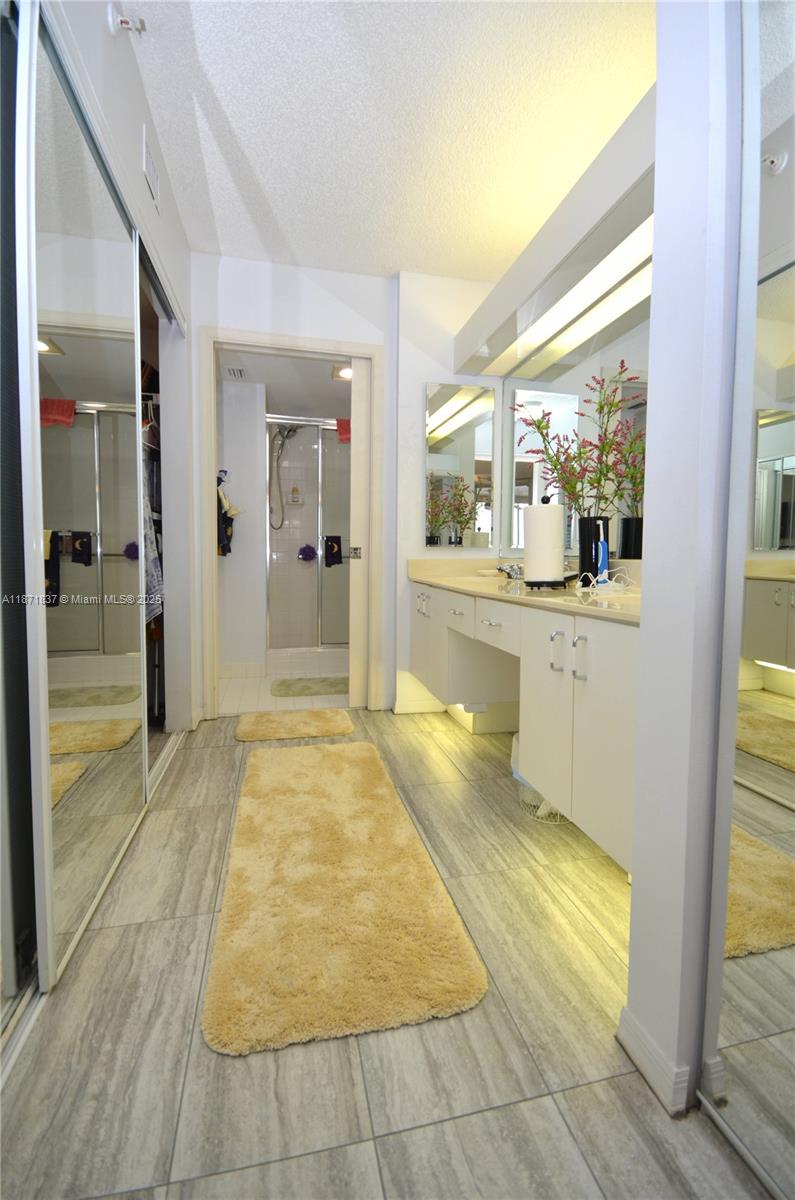 GRANVILLE CONDOMINIUM - Residential