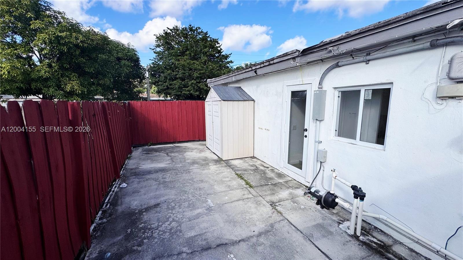 165 NE 162nd St, #B B