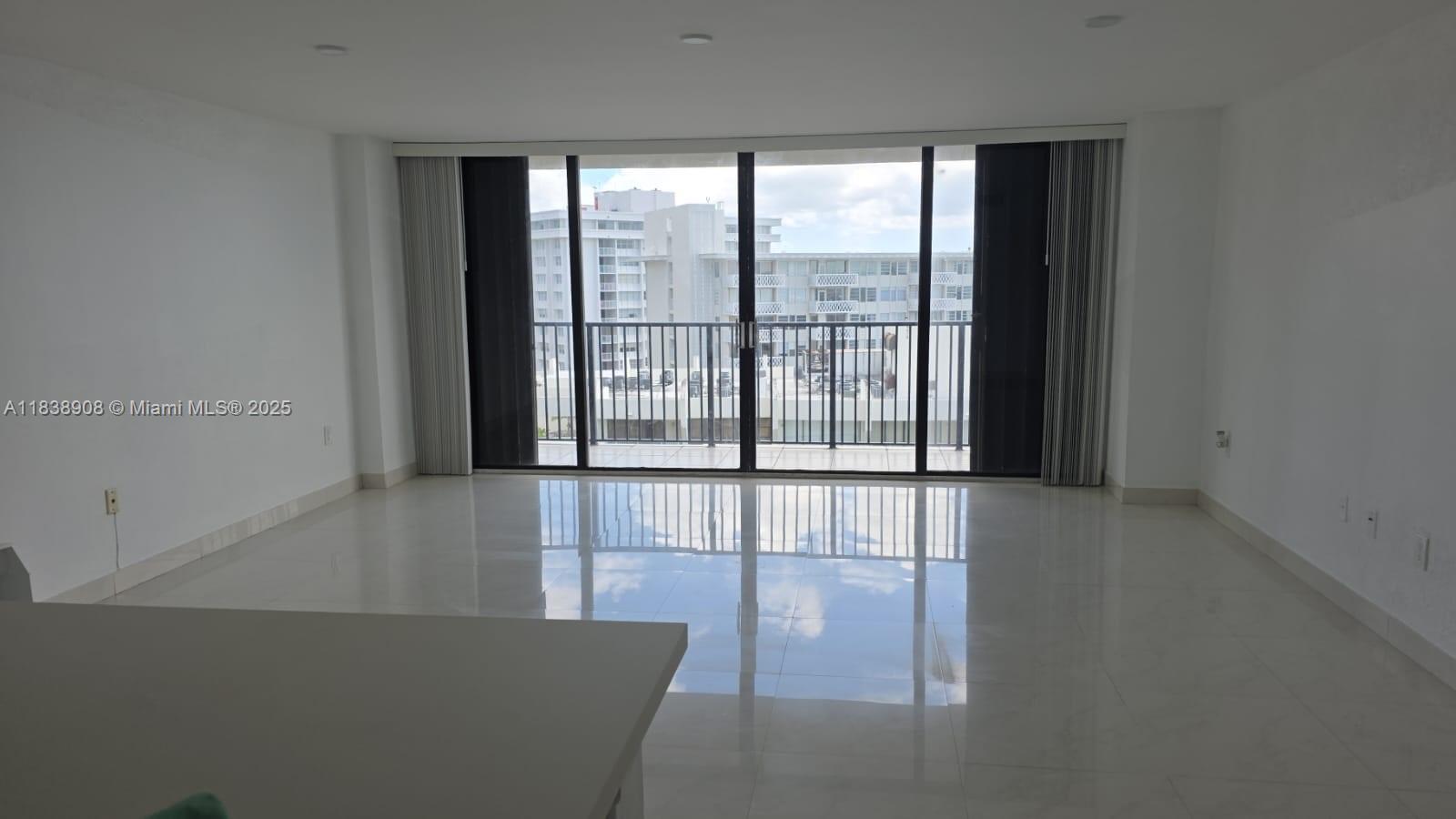 1450 Brickell Bay Dr 1402