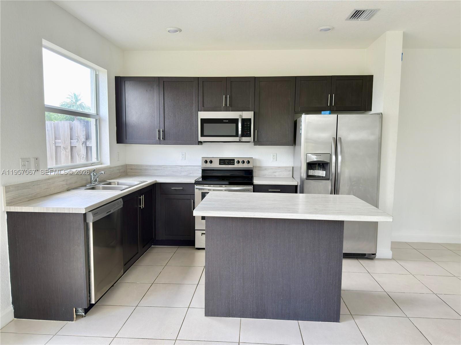 HOMESTEAD PARK OF COMMERC - Residential