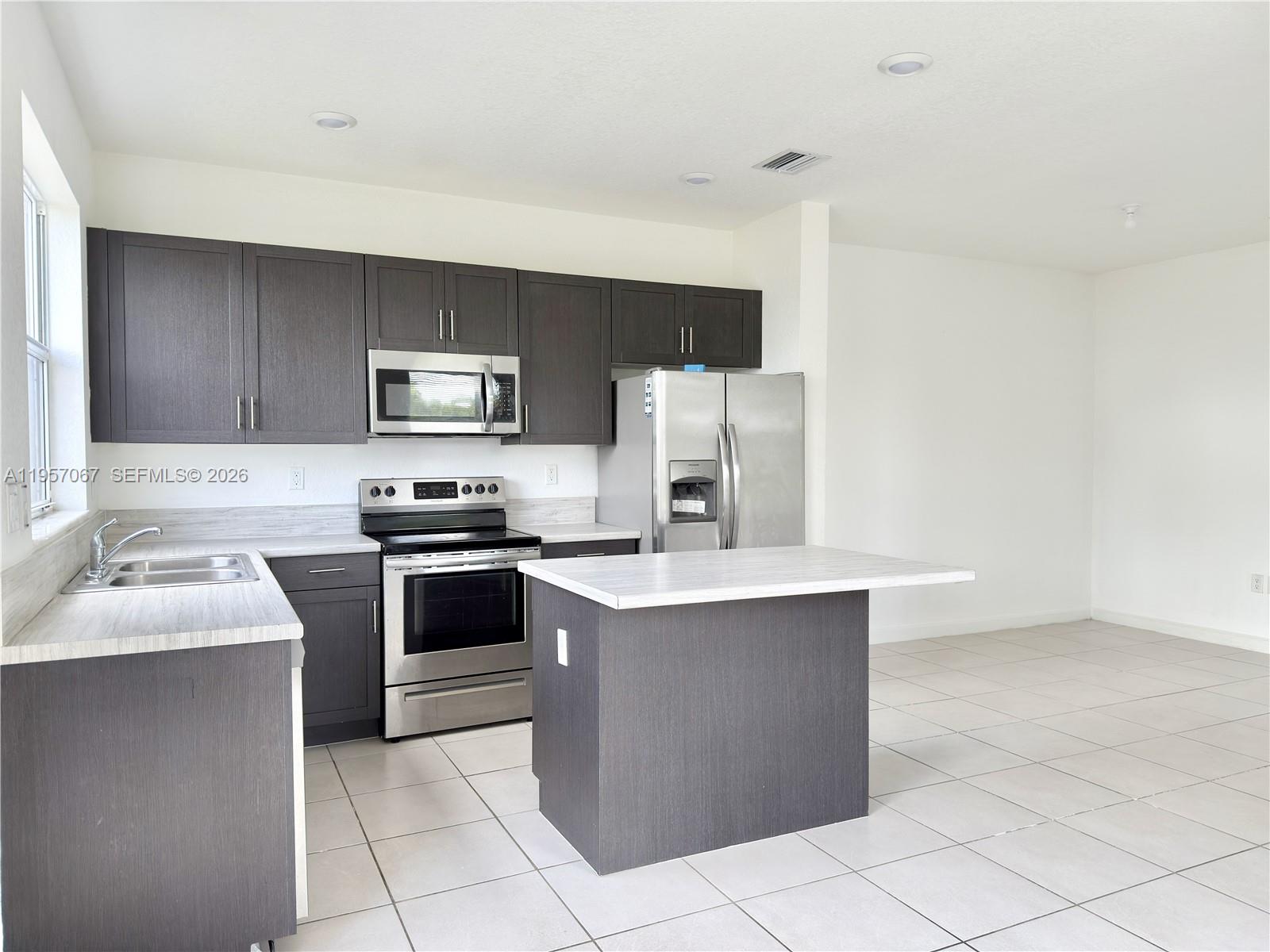 HOMESTEAD PARK OF COMMERC - Residential