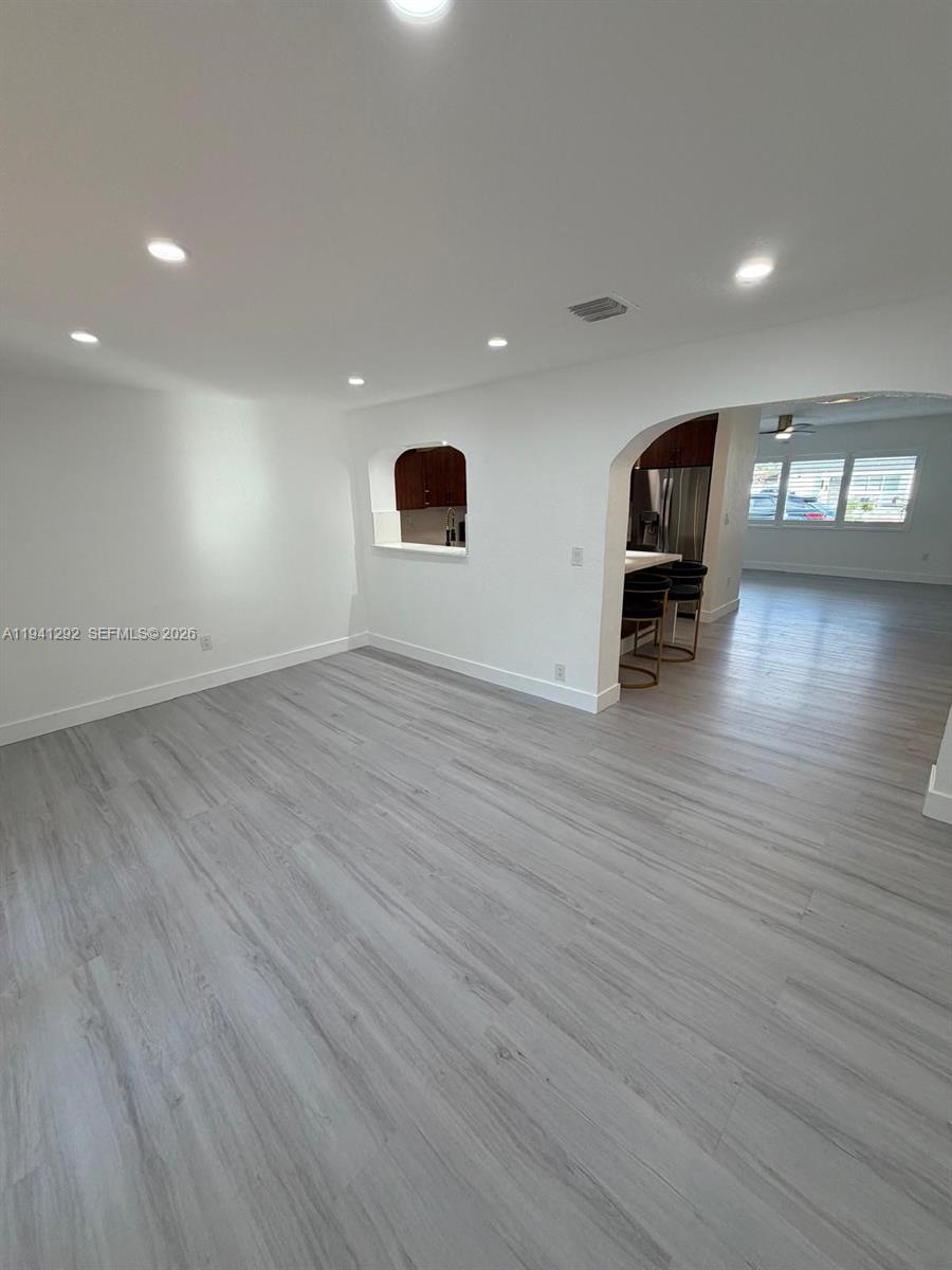 CORAL GARDENS - Residential Lease