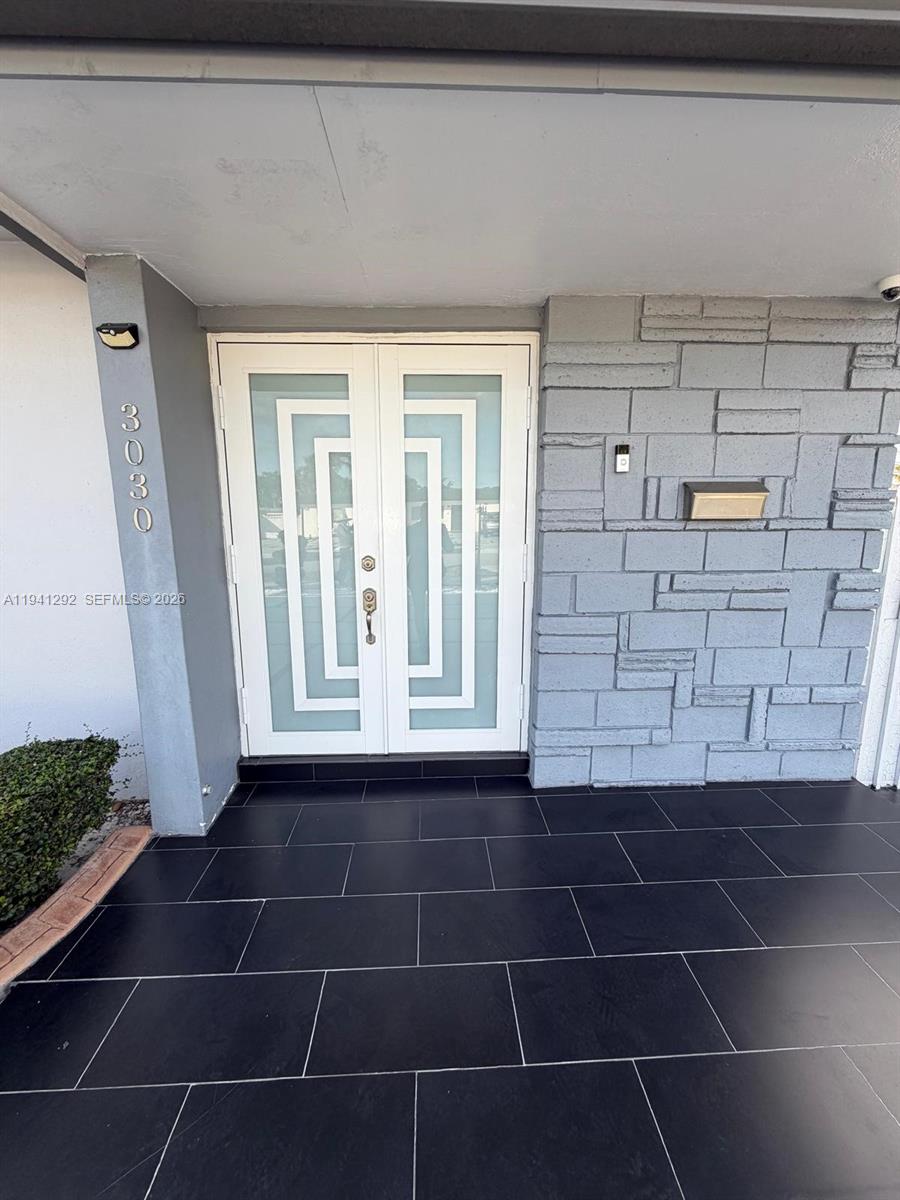 CORAL GARDENS - Residential Lease