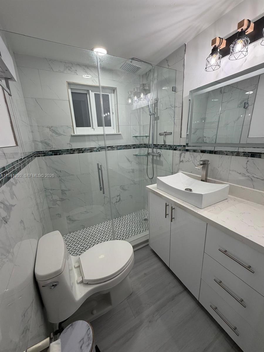 CORAL GARDENS - Residential Lease