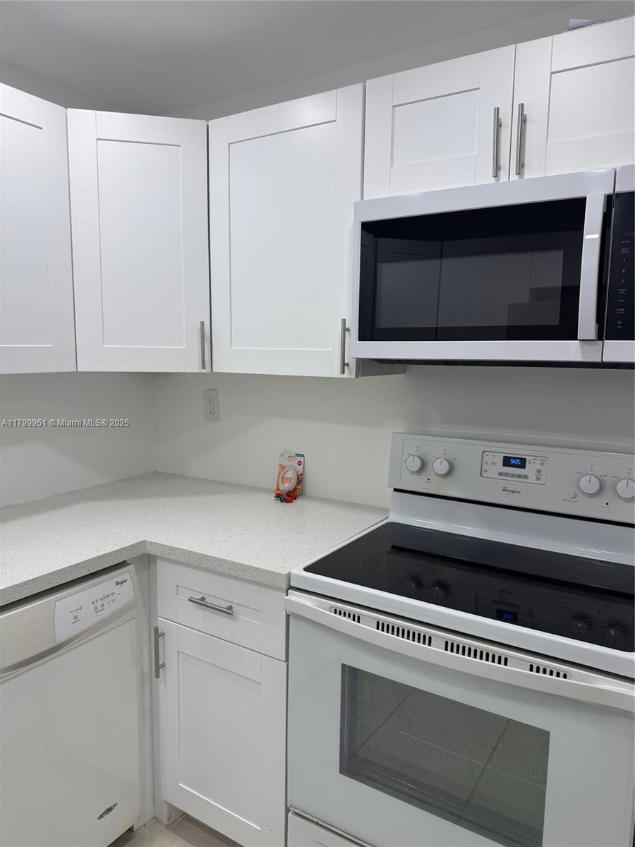 Rental Property at 2611 Riverside Dr 1, Coral Springs, Broward County, Florida - Bedrooms: 2 
Bathrooms: 1  - $1,700 MO.