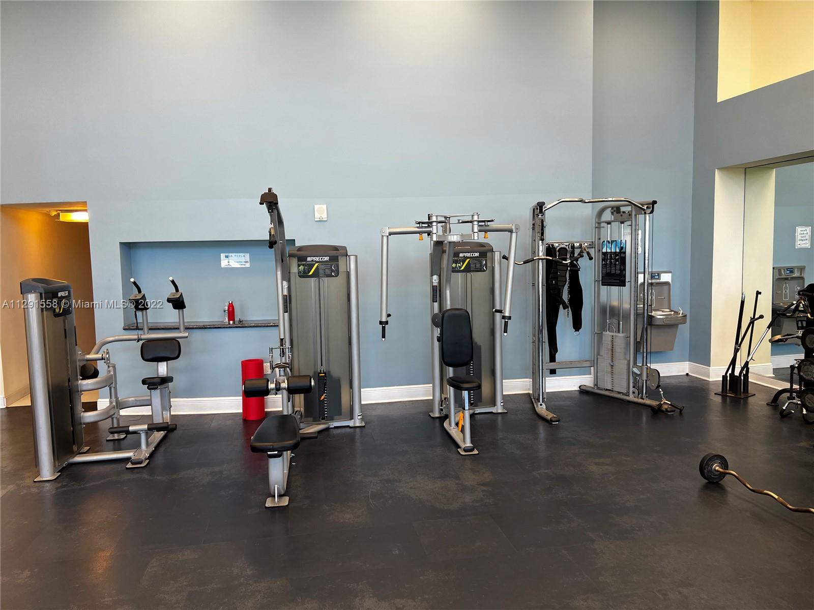 LA PERLA CONDO - Residential Lease
