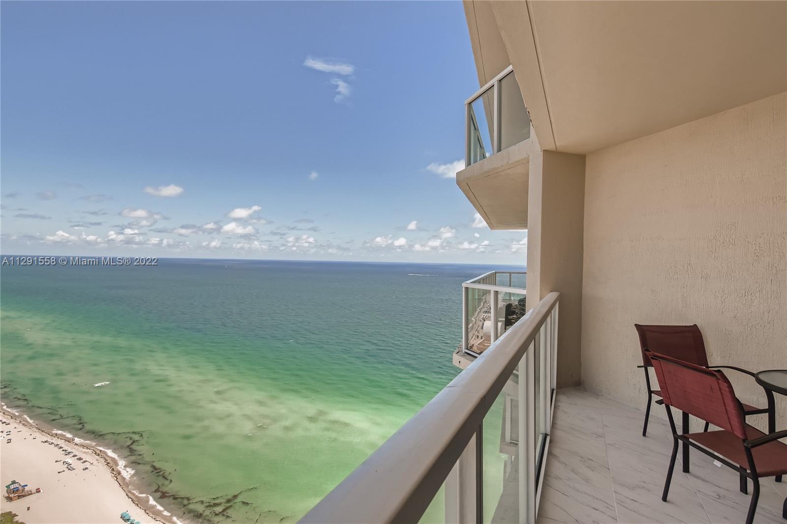 LA PERLA CONDO - Residential Lease