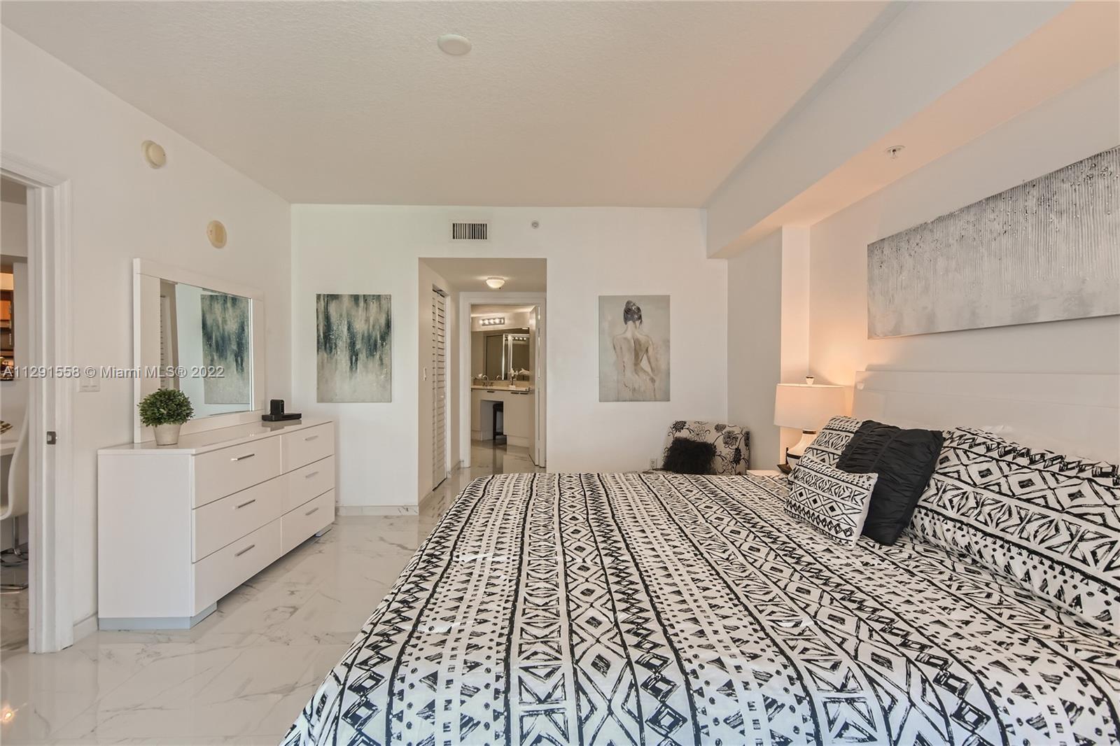 LA PERLA CONDO - Residential Lease