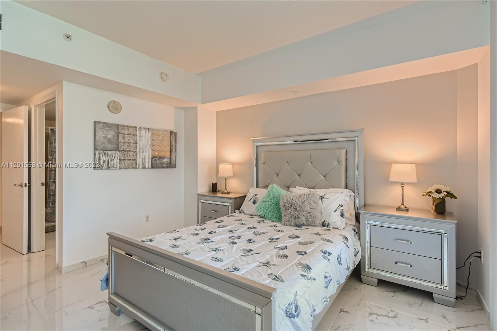 LA PERLA CONDO - Residential Lease