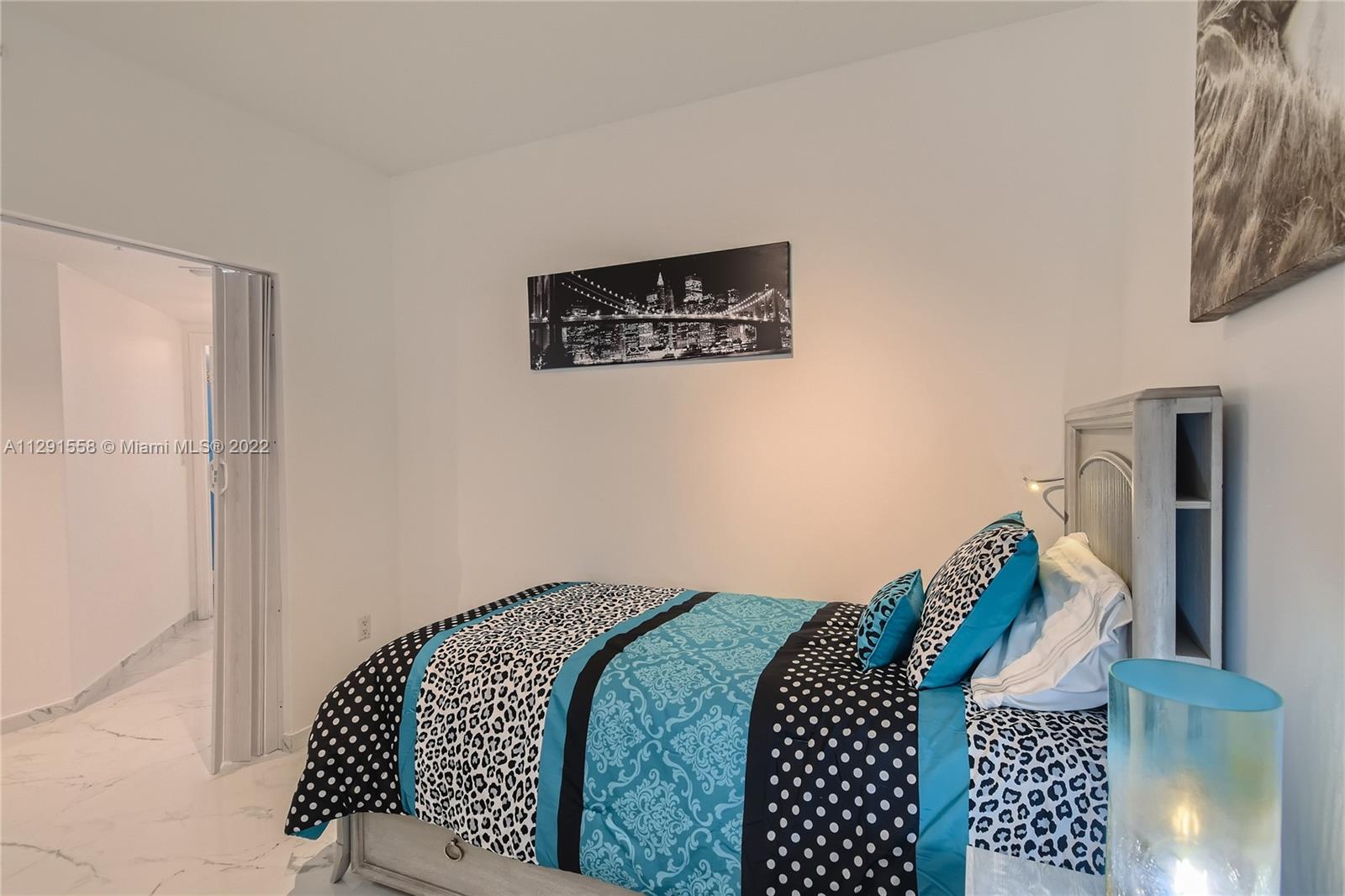 LA PERLA CONDO - Residential Lease