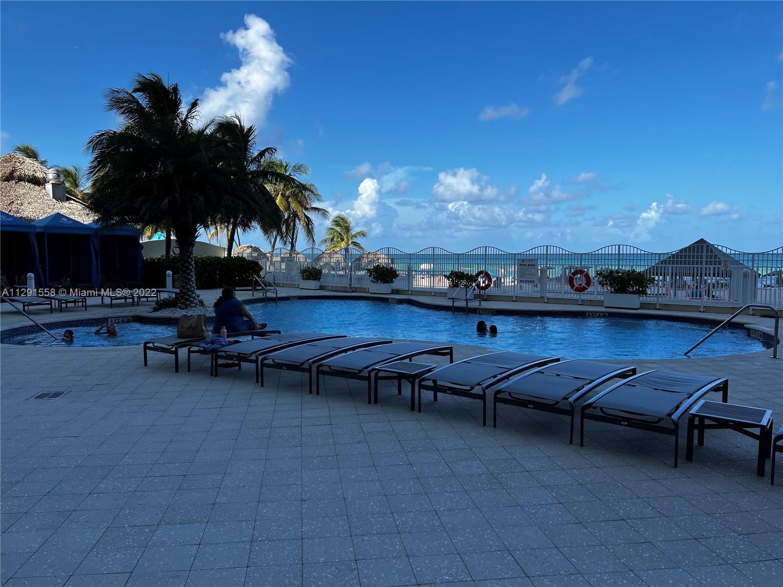 LA PERLA CONDO - Residential Lease