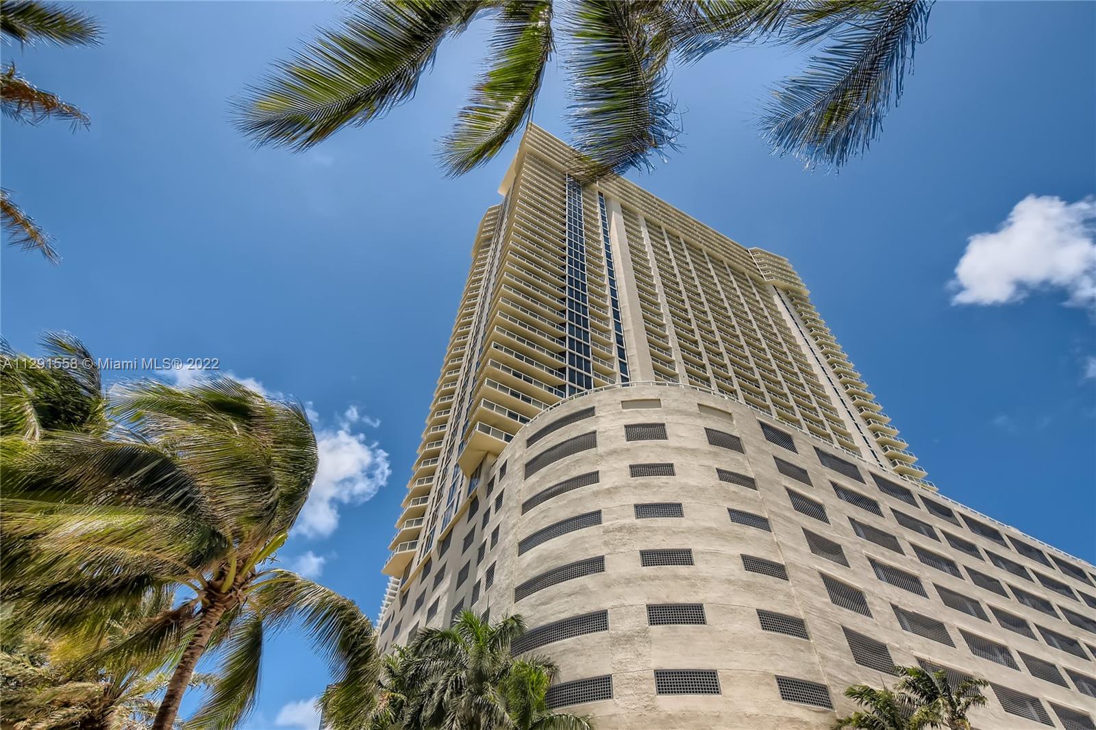 LA PERLA CONDO - Residential Lease