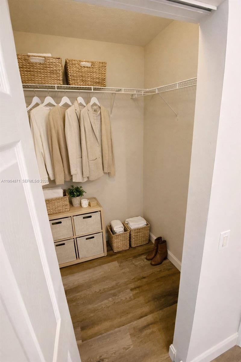 SANTORINI AT VIZCAYA - Residential