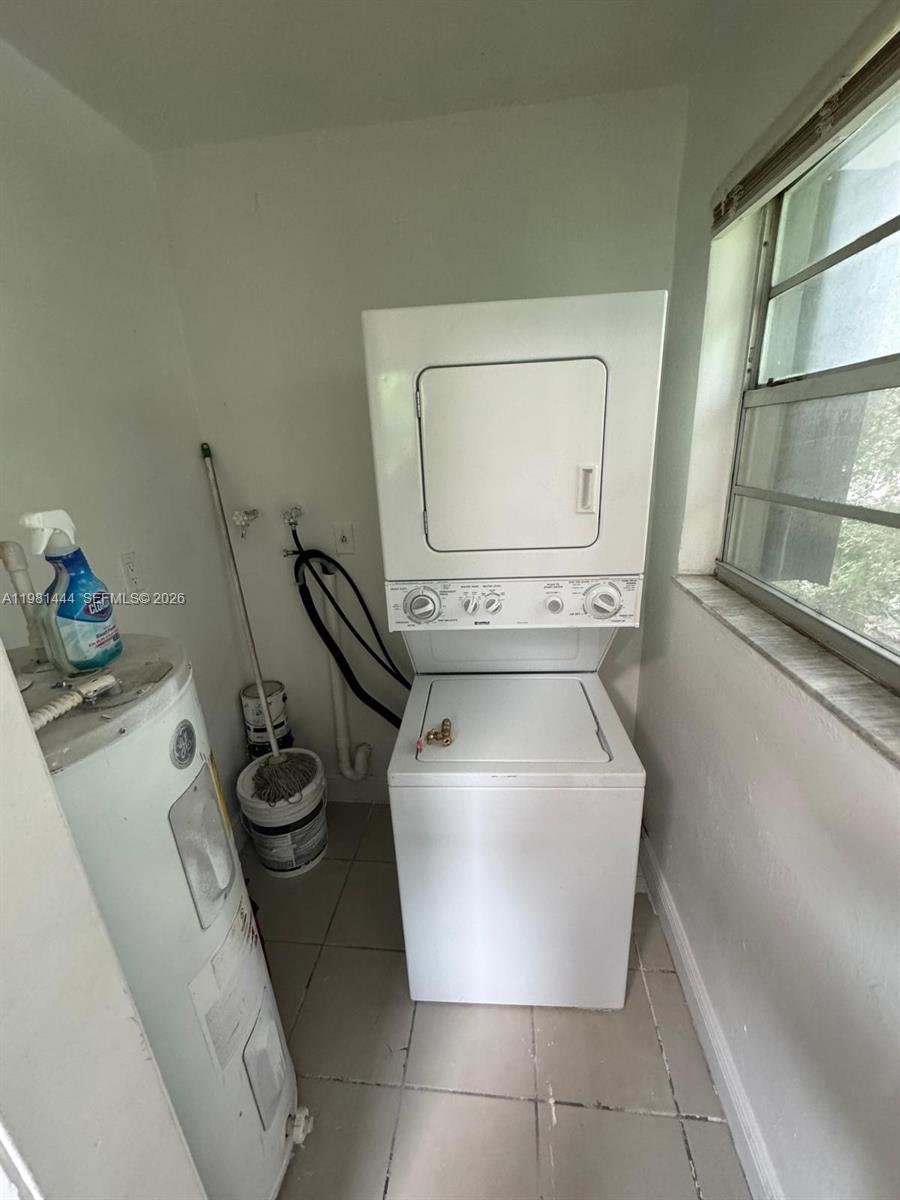 HENRY FORD SUB NO 2 - Residential Lease