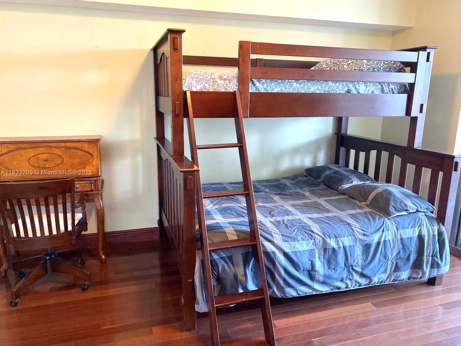 MYSTIC POINTE TOWER 500 C - Residential