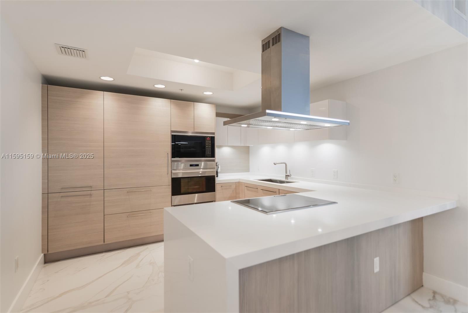 MARINA PALMS RESIDENCES S - Residential