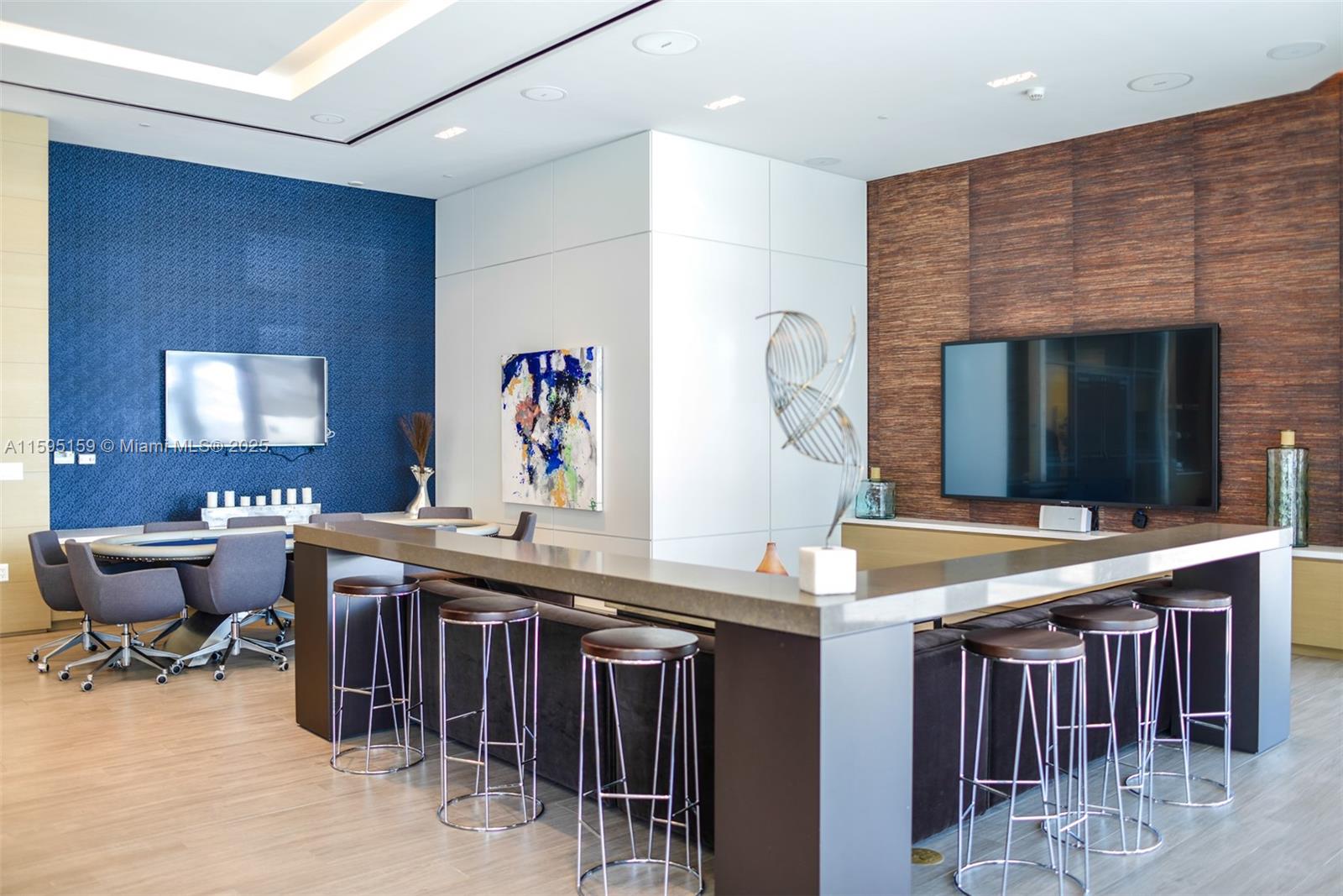 MARINA PALMS RESIDENCES S - Residential