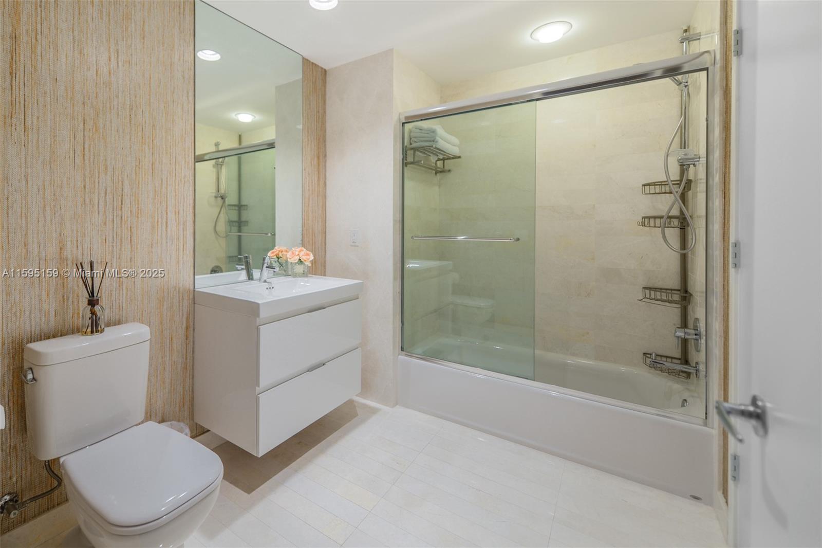 MARINA PALMS RESIDENCES S - Residential