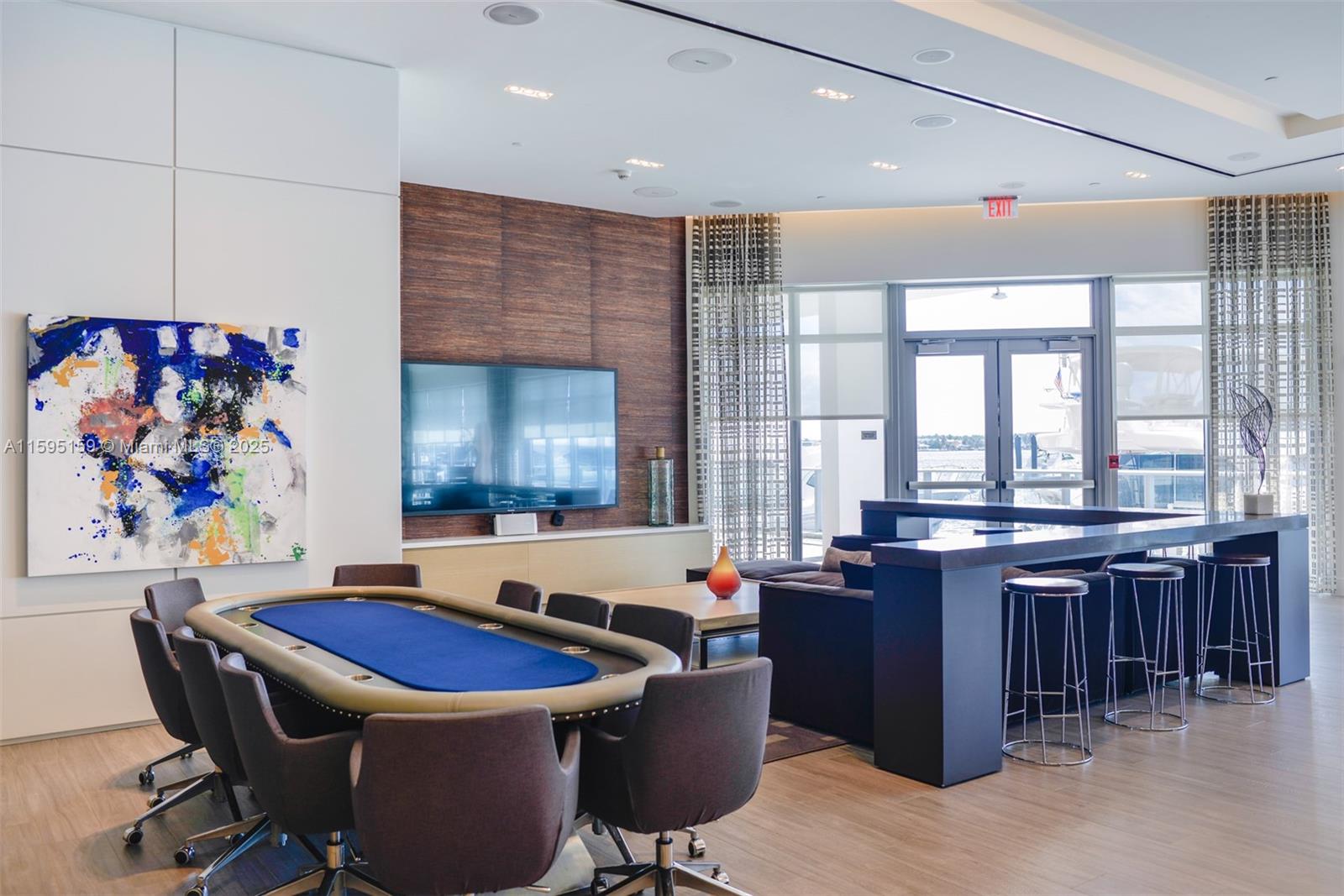 MARINA PALMS RESIDENCES S - Residential