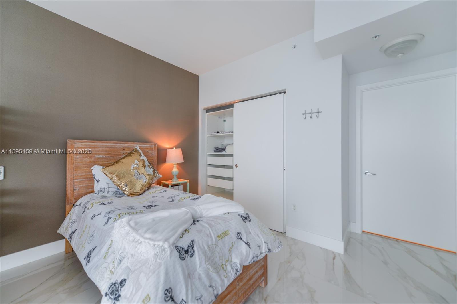 MARINA PALMS RESIDENCES S - Residential