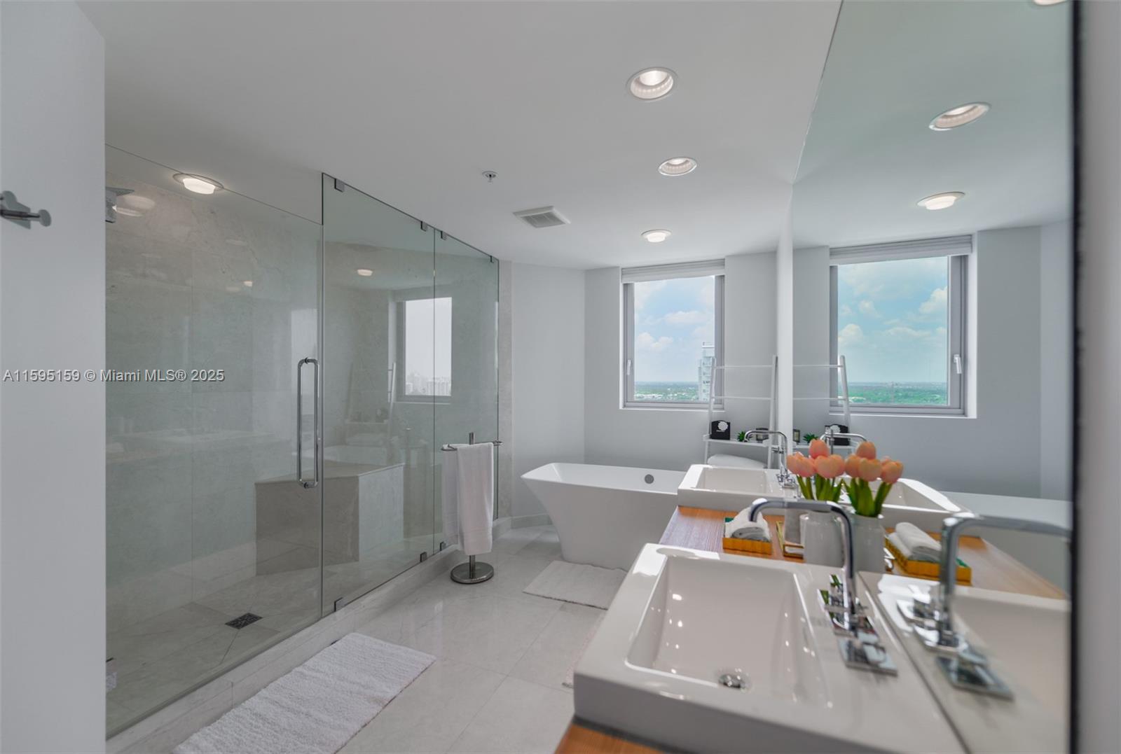 MARINA PALMS RESIDENCES S - Residential