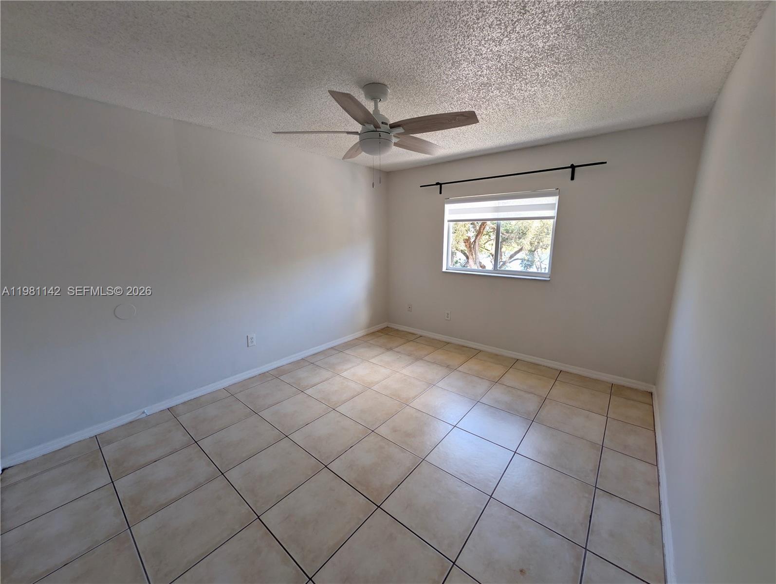 LAKEWOOD AT EMERALD HILLS - Residential Lease