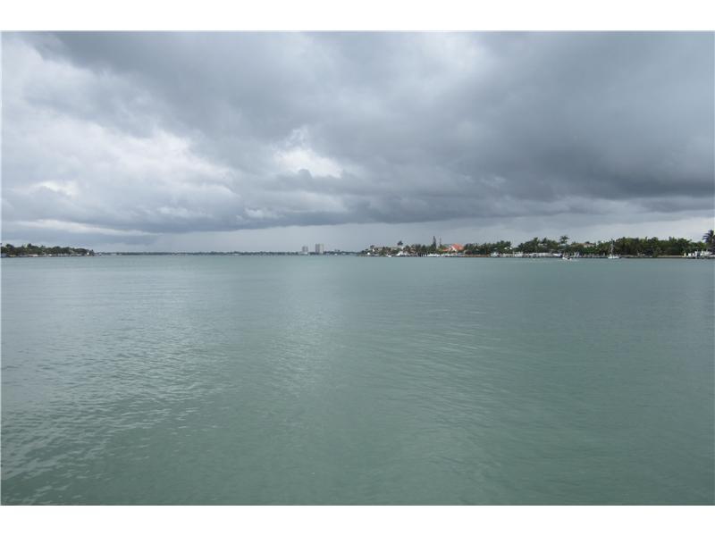 BISCAYNE POINT - Residential