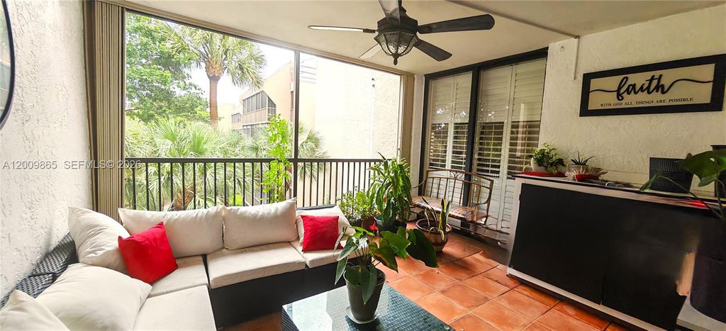 Photo of 2802 N 46 Ave #521 B, Hollywood, FL 33021 (MLS # A12009865)