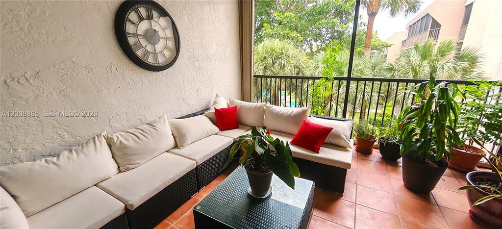 Photo of 2802 N 46 Ave #521 B, Hollywood, FL 33021 (MLS # A12009865)
