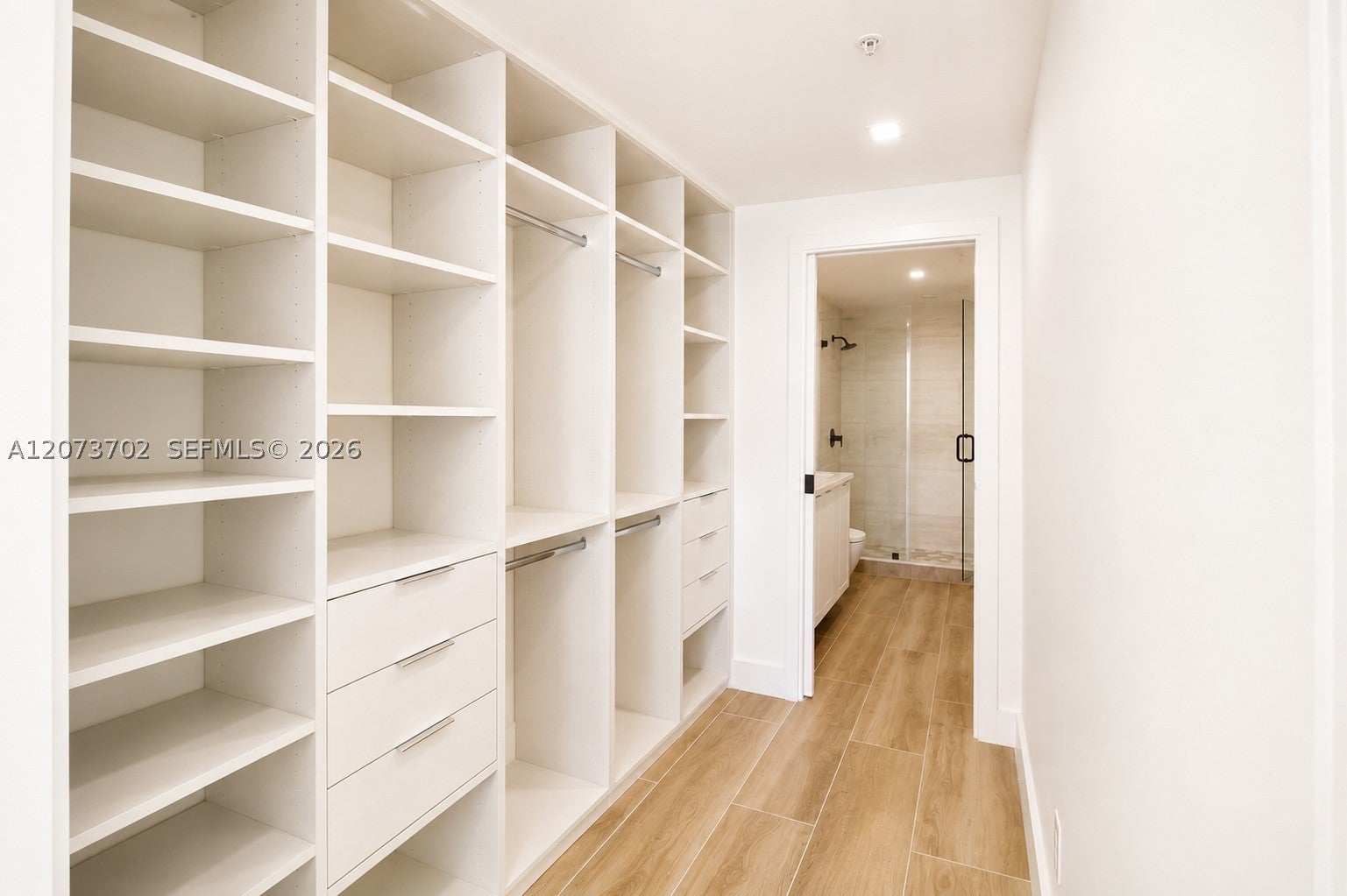 5601 Collins Ave 1009